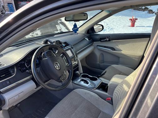 2012 Toyota Camry Hybrid XLE