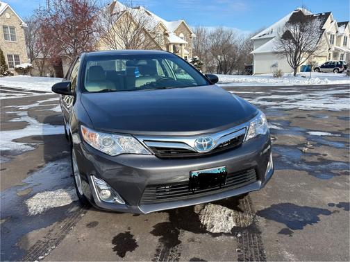 2012 Toyota Camry Hybrid XLE