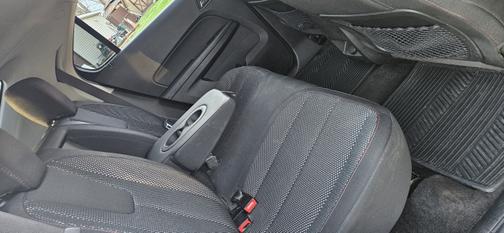 White 2016 Chevrolet Equinox LT