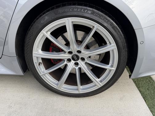 2022 Audi RS 6 Avant 4.0T