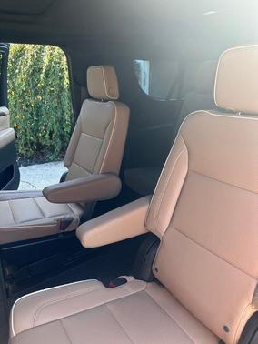 Black 2023 Chevrolet Suburban Premier