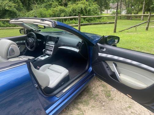 Blue 2010 INFINITI G37 Base
