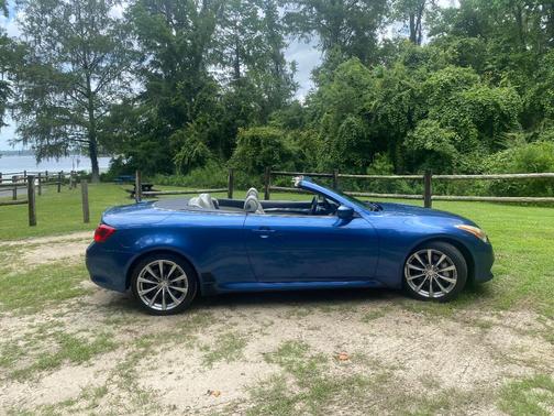 Blue 2010 INFINITI G37 Base