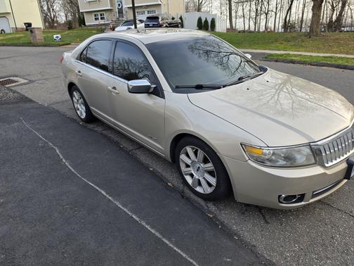 Beige 2008 Lincoln MKZ Base