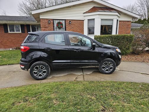 2020 Ford EcoSport S