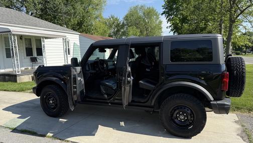 2023 Ford Bronco Black Diamond Advanced