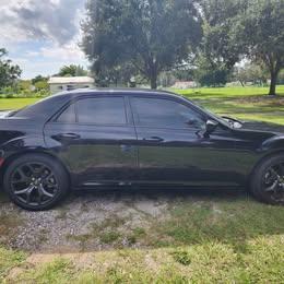 2022 Chrysler 300 Touring