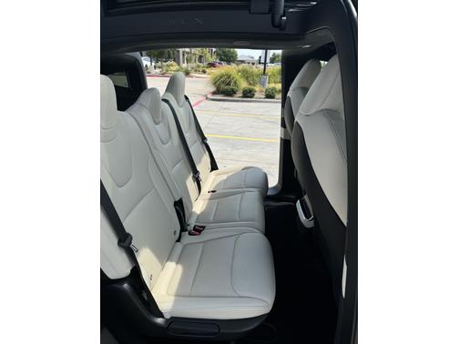 2023 Tesla Model X Base