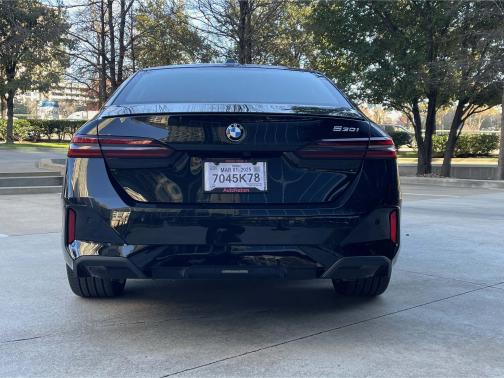 2025 BMW 530 i