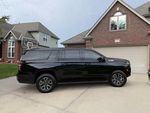 2022 Chevrolet Suburban Z71