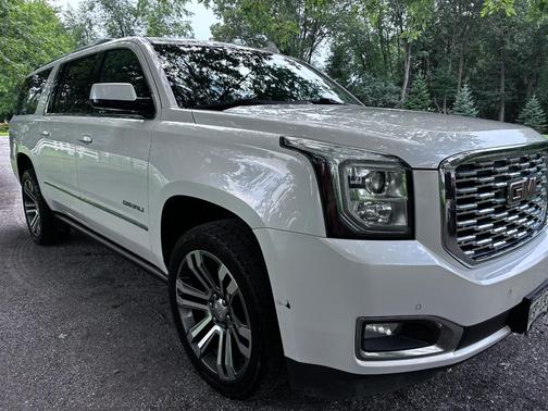 White 2019 GMC Yukon XL Denali