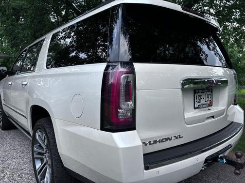 White 2019 GMC Yukon XL Denali