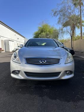 2013 INFINITI G37 x