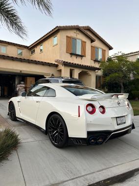 White 2023 Nissan GT-R Premium