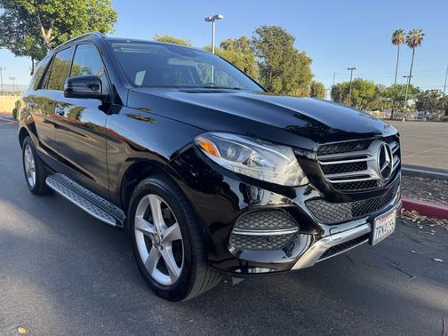 Black 2016 Mercedes-Benz GLE-Class GLE 350