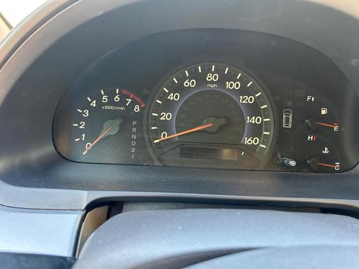 Red 2009 Honda Odyssey LX