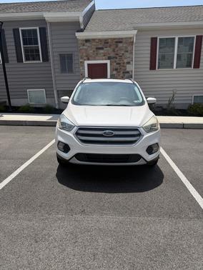 White 2017 Ford Escape SE