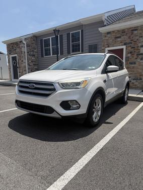 White 2017 Ford Escape SE