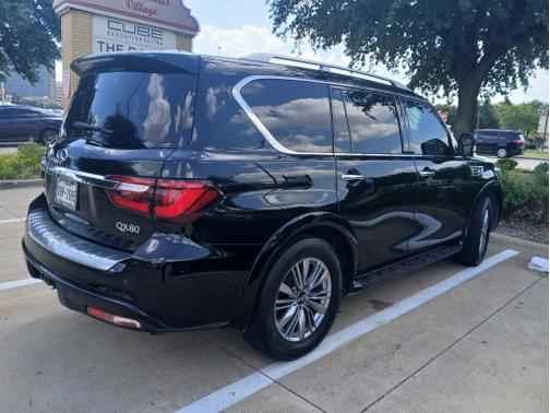 Black 2021 INFINITI QX80 LUXE