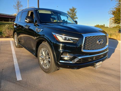 Black 2021 INFINITI QX80 LUXE