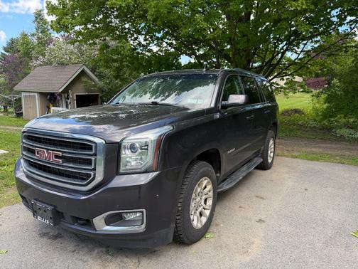 Gray 2015 GMC Yukon SLT