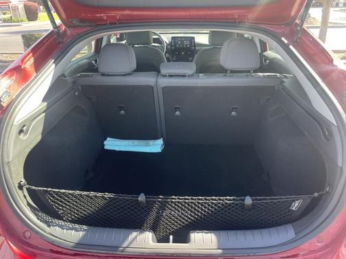 2020 Hyundai IONIQ Hybrid Blue