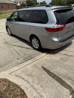 2017 Toyota Sienna XLE Premium