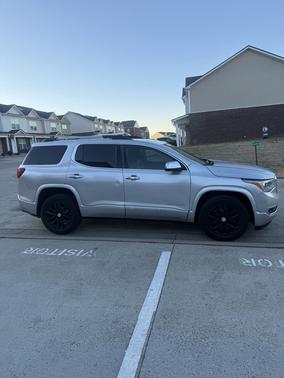 2017 GMC Acadia SLT-1
