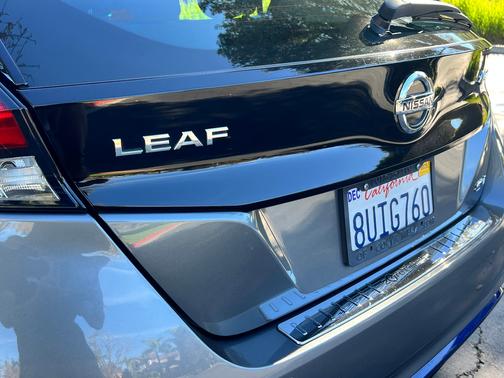 2020 Nissan Leaf SV
