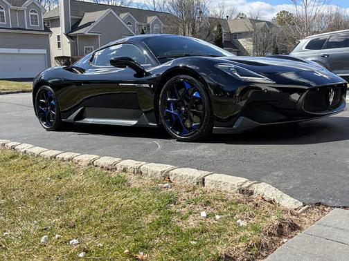 Black 2022 Maserati MC20 Base