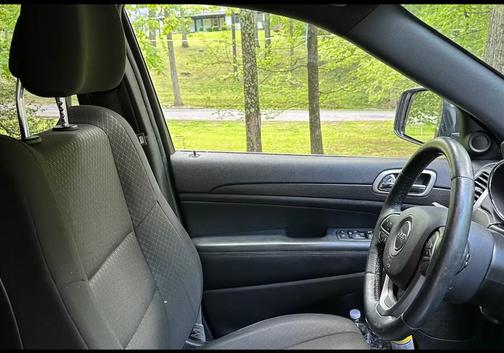 2018 Jeep Grand Cherokee Laredo E