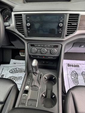 2019 Volkswagen Atlas 3.6L SE w/Technology R-Line