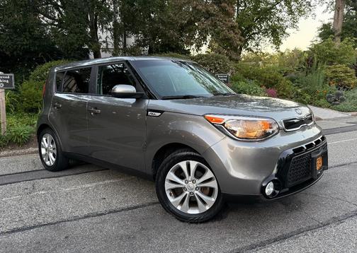 Silver 2016 Kia Soul +