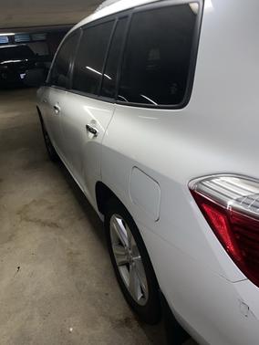 White 2010 Toyota Highlander Limited