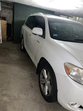 White 2010 Toyota Highlander Limited