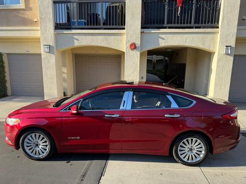 2013 Ford Fusion Hybrid SE Hybrid
