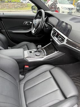 2019 BMW 330 i xDrive