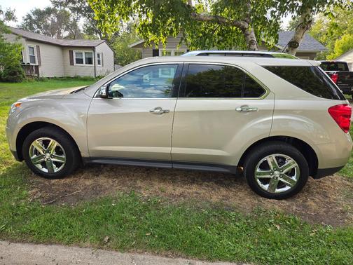 Beige 2014 Chevrolet Equinox LTZ