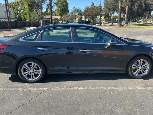 Black 2018 Hyundai SONATA SEL
