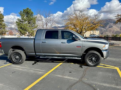 2012 RAM 2500 SLT