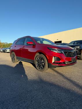 Red 2023 Chevrolet Equinox RS
