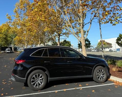 Black 2023 Mercedes-Benz GLC 300 Base