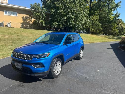 Blue 2022 Jeep Compass Latitude