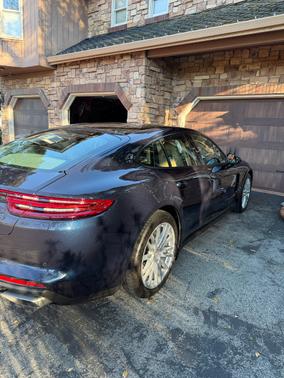 2019 Porsche Panamera Panamera