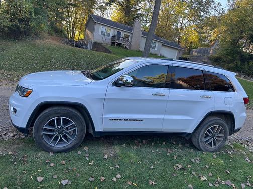 White 2021 Jeep Grand Cherokee Limited