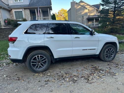 White 2021 Jeep Grand Cherokee Limited