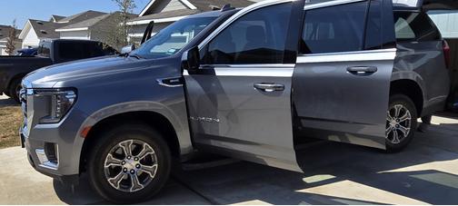 2022 GMC Yukon XL SLE