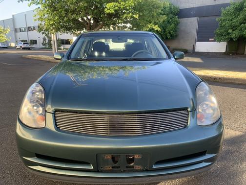 Green 2003 INFINITI G35 Base