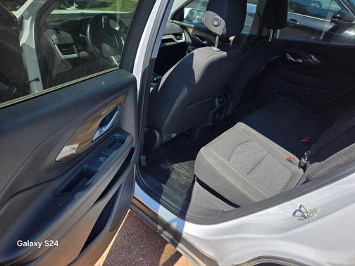 White 2018 GMC Terrain SLE