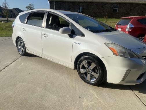 2012 Toyota Prius v Three